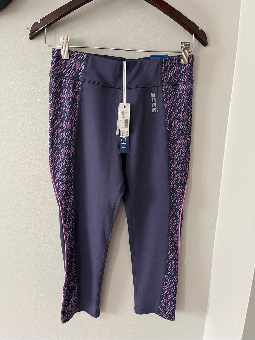 Performance Capri Leggings